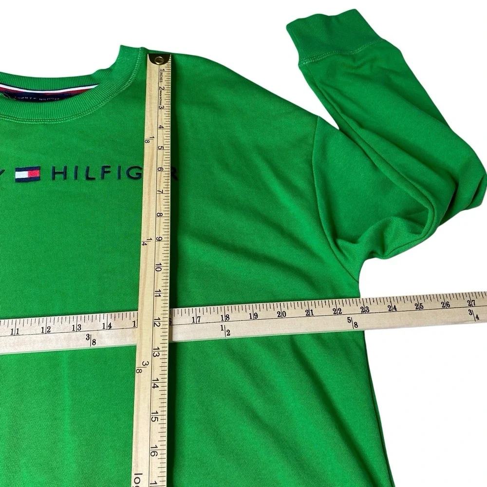 Tommy Hilfiger Men's Large Vibrant‎ Green Crewneck Sweatshirt Embroidered Logo